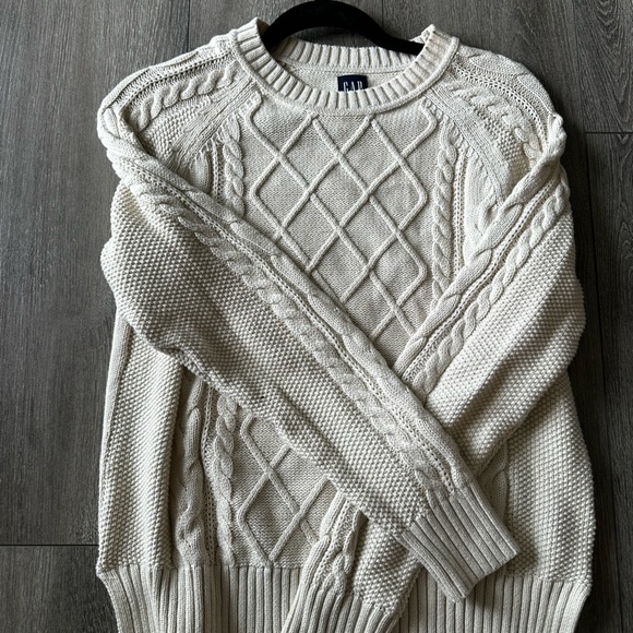 GAP knit sweater - Picture 1 of 3